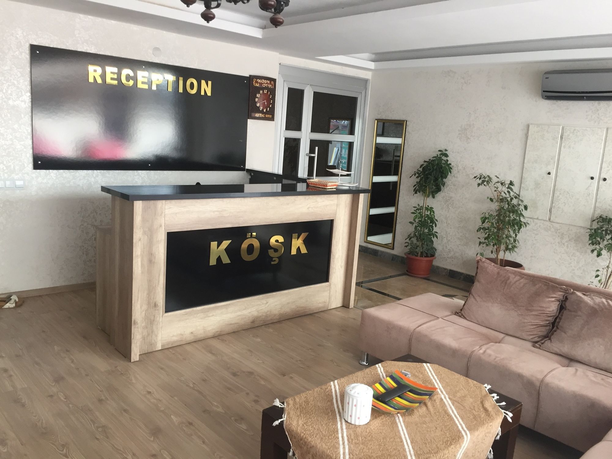 Koesk Hotel Antalya Exterior photo